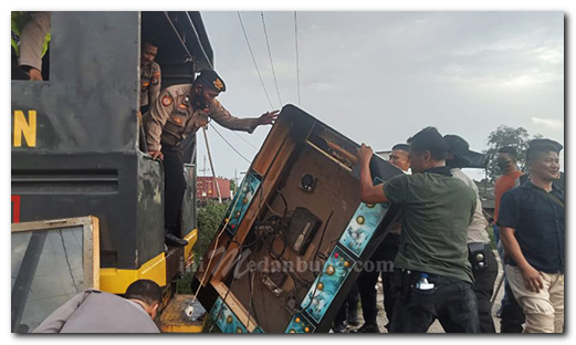 Petugas Polres Pelabuhan Belawan Gerebek Sarang Judi