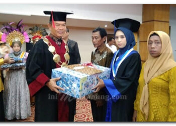 Wisuda Akademi Kebidanan Langkat 2021-2022  & 2022-2023, Plt Bupati Langkat: Jadilah Bidan Terhormat
