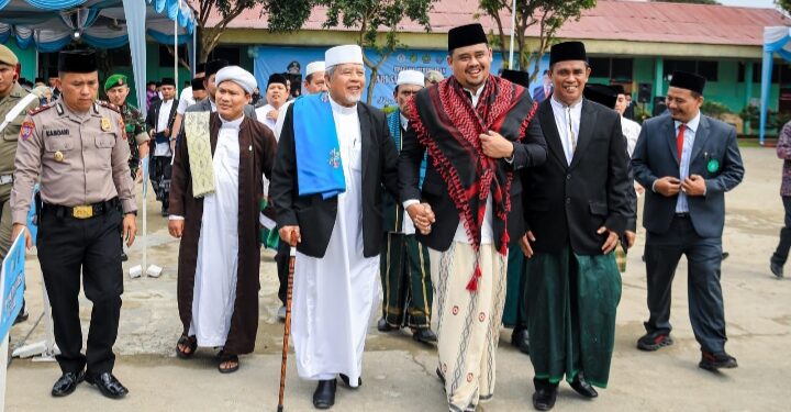 Diikuti Ratusan Santri, Bobby Nasution Jadi Pembina Upacara Hari Santri Nasional