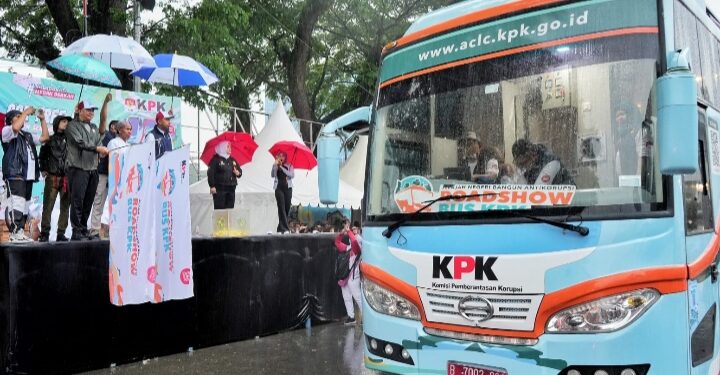 Dilepas Wali Kota Medan, Roadshow Bus KPK Lanjutkan Perjalanan ke Provinsi Aceh