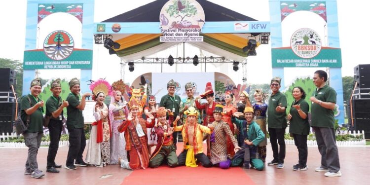 Festival Masyarakat Adat dan Agama untuk Menyatukan Alam dan Manusia