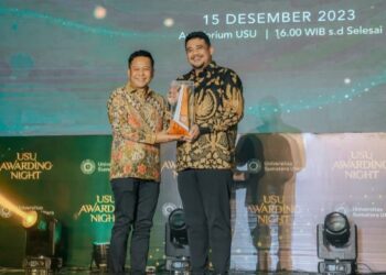 Bobby Raih USU Awarding, Dinobatkan Sebagai Tokoh Peduli Pendidikan