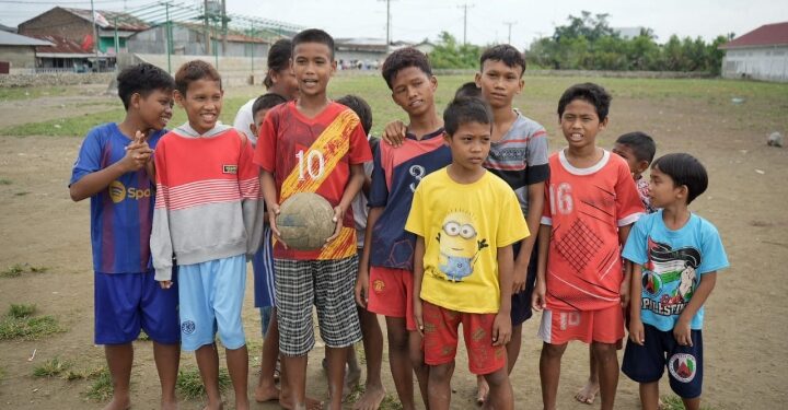 Bobby Nasution Bangun Lapangan, Anak-anak Tak Lagi Main Bola di Jalan