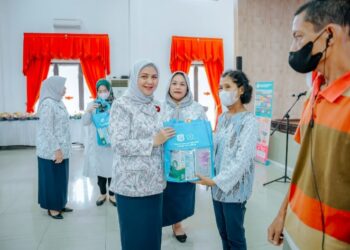 YKI Cabang Medan Berikan Bantuan Paket Sehat kepada 63 Penyintas Kanker