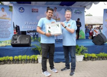 Bobby Terima Penghargaan Pelopor Peduli Lingkungan Hidup dari Finlandia