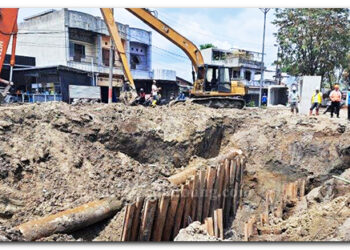 Akibat Galian Drainase, Pipa 600 Tirtanadi Pecah dan Air Mati