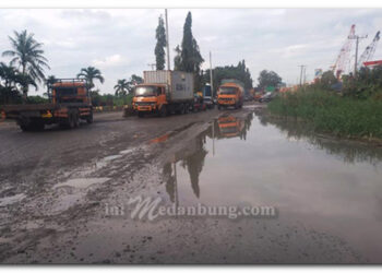 Jalan Raya Pelabuhan Belawan Yang Rusak Mengambil Korban Jiwa