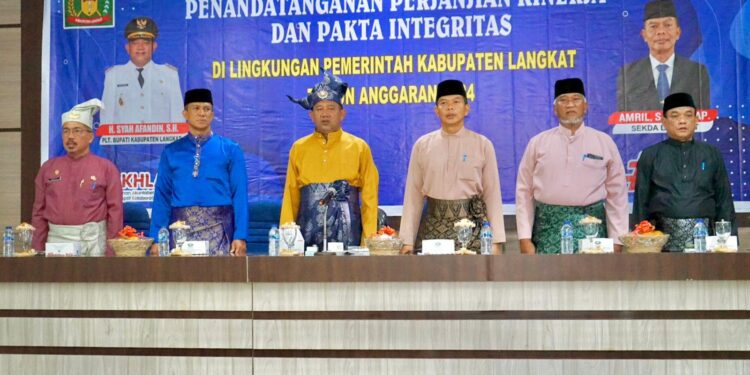 Pemkab Langkat Teken Pakta Integritas, Ini Harapan Syah Afandin