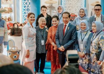 Presiden dan Ibu Negara Kunjungi Stand Dekranasda Kota Medan di INACRAFT 2024