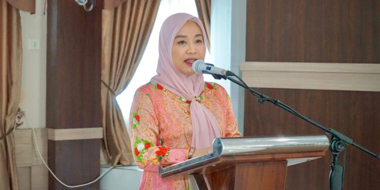 Uke Faisal Hasrimy Hadiri Pengajian DWP Kabupaten Langkat  