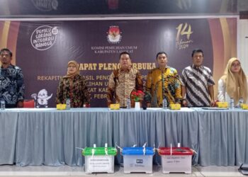 Staf Ahli Rudi Kinandung Wakili Pj Bupati Langkat Hadiri Rapat Pleno Terbuka Rekapitulasi Perhitungan Suara Pemilu 2024