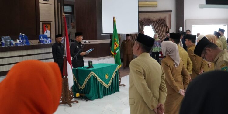 Sekda Langkat Amril Lantik 14 Pejabat Eselon II dan Eselon III Pemkab Langkat 
