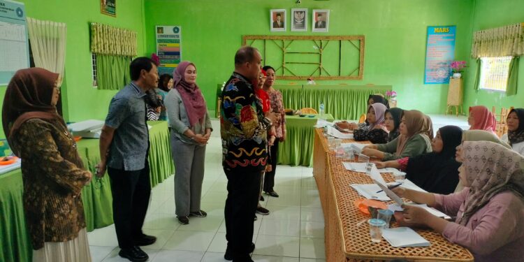 Pj. Bupati Langkat Faisal Hasrimy Sidak Kantor Desa Tanjung Jati Kecamatan Binjai
