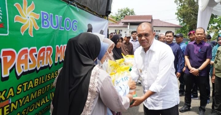 Antisipasi Inflasi Menjelang Ramadhan, Pj Bupati Faisal Hasrimy Gelar Pasar Murah di Kecamatan Sei Lepan