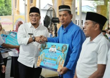 Safari Ramadhan, Pemko Medan Salurkan Bantuan Rp50 Juta Untuk Pembangunan Masjid di Medan Labuhan