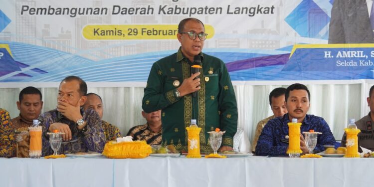 Hadiri Musrenbang Kecamatan Pangkalan Susu, Faisal Hasrimy Tegaskan akan Prioritaskan yang Urgent 