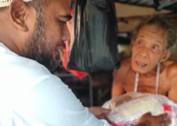 AAB Sadaqoh Beras ke Kaum Dhuafa dan Fakir Miskin