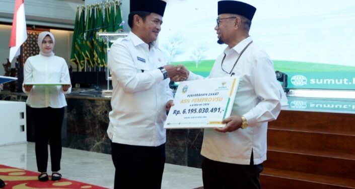 Serahkan Zakat ASN Pemprov Sumut Rp6 Miliar, Pj Gubernur Ajak Masyarakat Senantiasa Berzakat