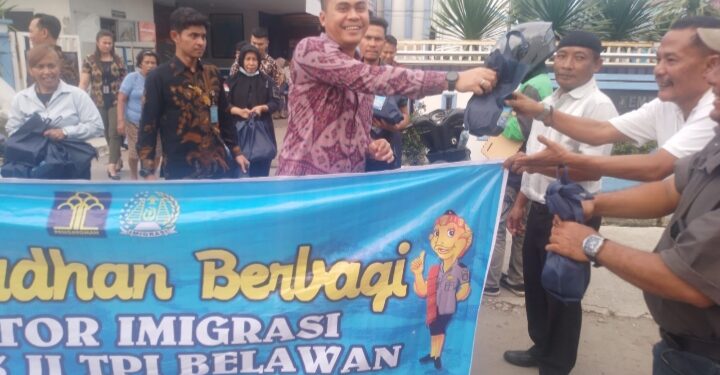 Imigrasi Belawan Apel Pelepasan Libur Lebaran 1445 H dan Berbagi Takjil