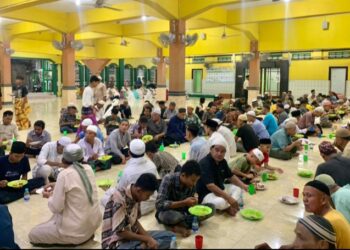 Syukuran Malam Khataman di Masjid Jamiq Belawan