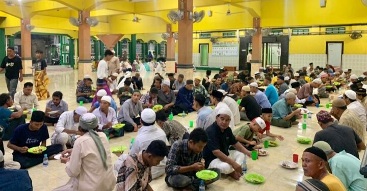 Syukuran Malam Khataman di Masjid Jamiq Belawan