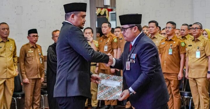 Lantik Topan OP Ginting Jadi Pj Sekda, Bobby: Selesaikan Target, Ciptakan Lingkungan Kondusif
