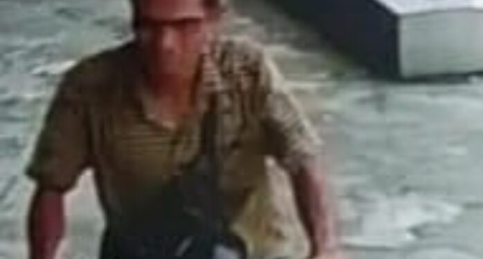 Pencuri Kotak Infaq di Mushola Terekam CCTV