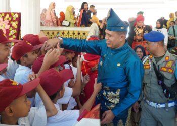 Pimpin Upacara Hardiknas, Pj Bupati Langkat Titip Pesan Khusus ke Guru se-Kabupaten Langkat