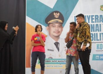Serahkan BST kepada 1.500 Penerima Manfaat, Bobby: Tak Hanya Bantuan Tunai, Juga Skill