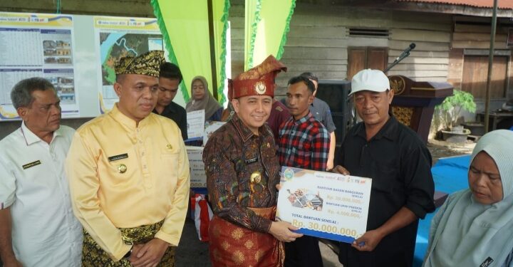Mendapat Bantuan 50 RLTH dari Pemprovsu, Pj Bupati Langkat Faisal Hasrimy Sampaikan Apresiasi dan Terima Kasih