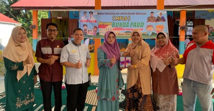 Bunda PAUD dan Disdik Pasbar Monitoring MPLS di TK Negeri Pembina