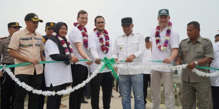 Pj. Bupati Langkat Faisal Hasrimy Resmikan Boat Sekolah dari YAGASU: Tingkatkan Akses Pendidikan di Pulau Kampai