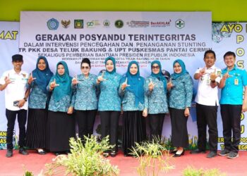 Pj. Ketua TP PKK Langkat Serahkan 100 Paket Sembako Bantuan Presiden RI di Kecamatan Tanjung Pura o Bantuan Presiden RI di Kecamatan Tanjung Pura 