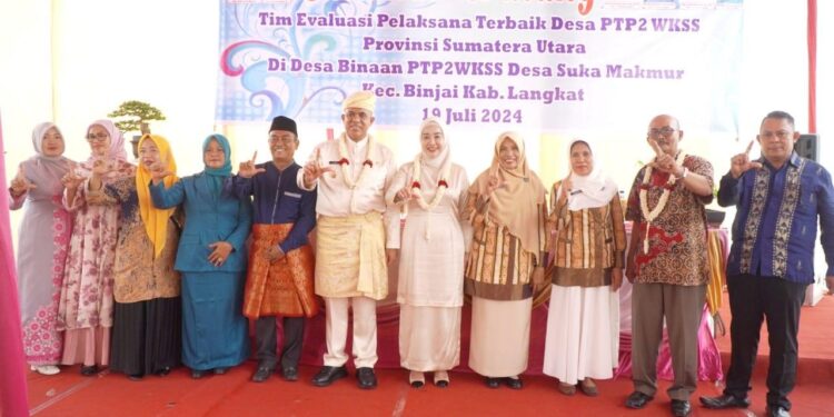 Pj. Bupati Langkat Faisal Hasrimy sambut Tim Evaluasi PTP2WKSS di Desa Suka Makmur