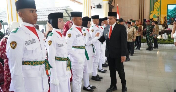 Pj. Bupati Langkat Faisal Hasrimy Kukuhkan 58 Anggota Paskibraka: Ini Tugas Mulia pada HUT ke-79 RI 