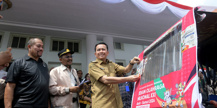 Perkuat Promosi dan Sosialisasi PON, Pj Gubernur Sumut Agus Fatoni Lepas 550 Becak PON 2024