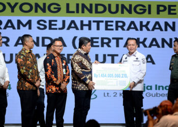 Pj Gubernur Sumut Agus Fatoni Luncurkan Dua Gerakan Serentak Guna Lindungi Pekerja Rentan