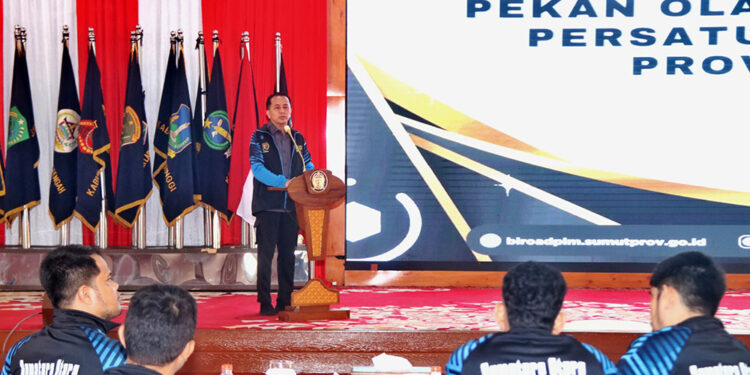 Pj Gubernur Agus Fatoni Lepas Kontingan PWI Sumut ke Porwanas XIV Banjarmasin