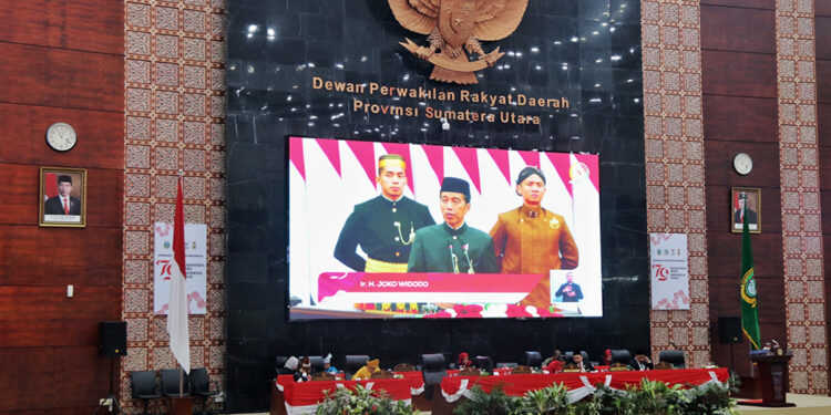 Pj Gubernur Sumut Agus Fatoni Hadiri Sidang Paripurna Dengarkan Pidato Kenegaraan dari Presiden Joko Widodo