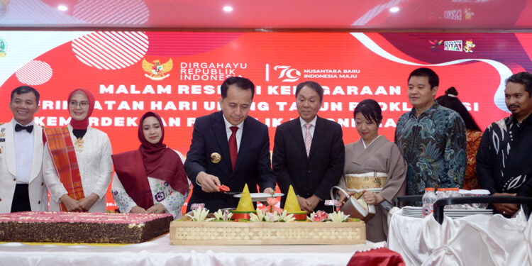 Malam Resepsi Kenegaraan HUT RI, Pj Gubernur Sumut Fatoni Ajak Negara Sahabat Turut Sukseskan PON XXI