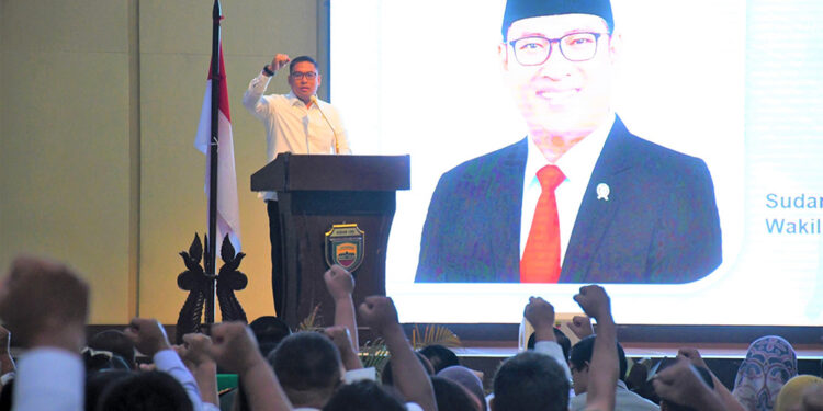 Wamentan Sudaryono Targetkan 97.000 Hekatre Perluasan Areal Tanam Padi di Sumut