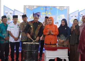Pj. Bupati Langkat Faisal Hasrimy Resmi Buka MTQ ke-57 dan Hari Jadi ke-96 Desa Teluk Bakung