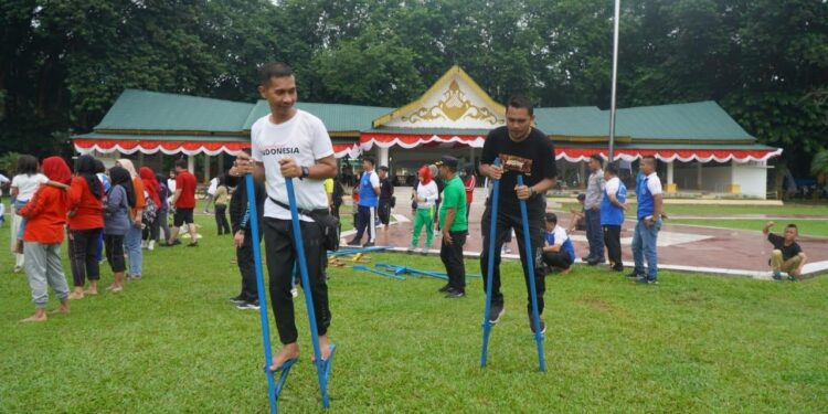 Pj. Bupati Langkat Dukung Penuh Pelestarian Tradisi, Meriahkan HUT ke-79 RI dengan Lomba Rakyat di Stabat