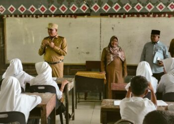 Pj. Bupati Langkat Faisal Hasrimy Pastikan Proses Belajar di SMPN 2 Pematang Jaya Berjalan Optimal