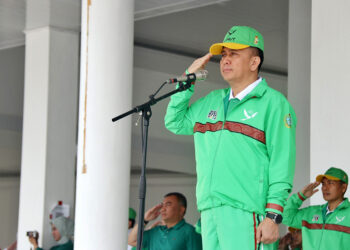 Pimpin Pengibaran 39 Bendera Kontingen, Pj Gubernur Agus Fatoni Sebut PON XXI Sumut Merupakan Kebanggaan dan Kehormatan   