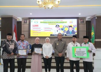 Pj Bupati Langkat Salurkan Bantuan Baznas Senilai Rp 221 Juta untuk Masyarakat yang Membutuhkan