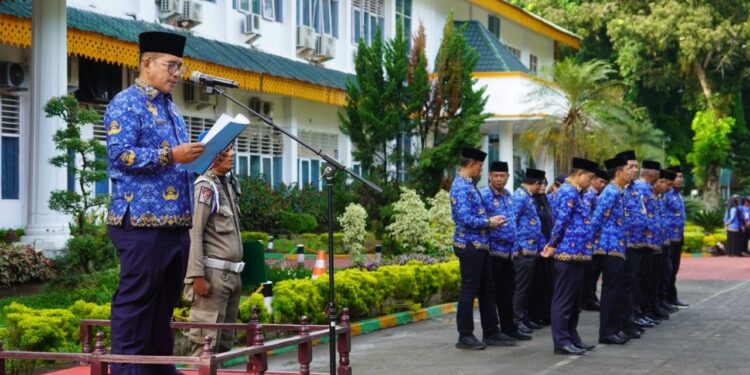 Pj. Bupati Langkat Ajak ASN Tingkatkan Kualitas Layanan Publik dalam Upacara Hari Kesadaran Nasional