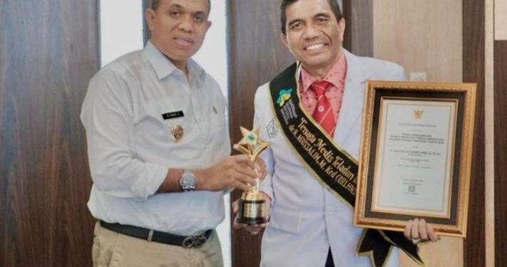Pj Bupati Langkat Apresiasi dr. Agus Salim sebagai Tenaga Medis Teladan Nasional: Bukti Pengabdian Tanpa Batas