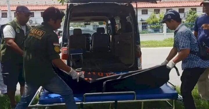 Masyarakat Pengguna Jalan Heboh, Temukan Mayat di Pinggir Parit