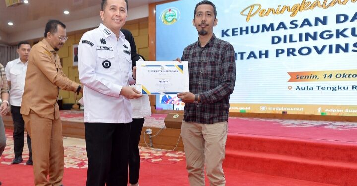 Pj Gubernur Sumut Fatoni Latih Tim Humas Tingkatkan Kapasitas Kehumasan dan Publikasi